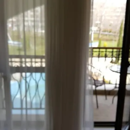 Harmony Suites Grand *